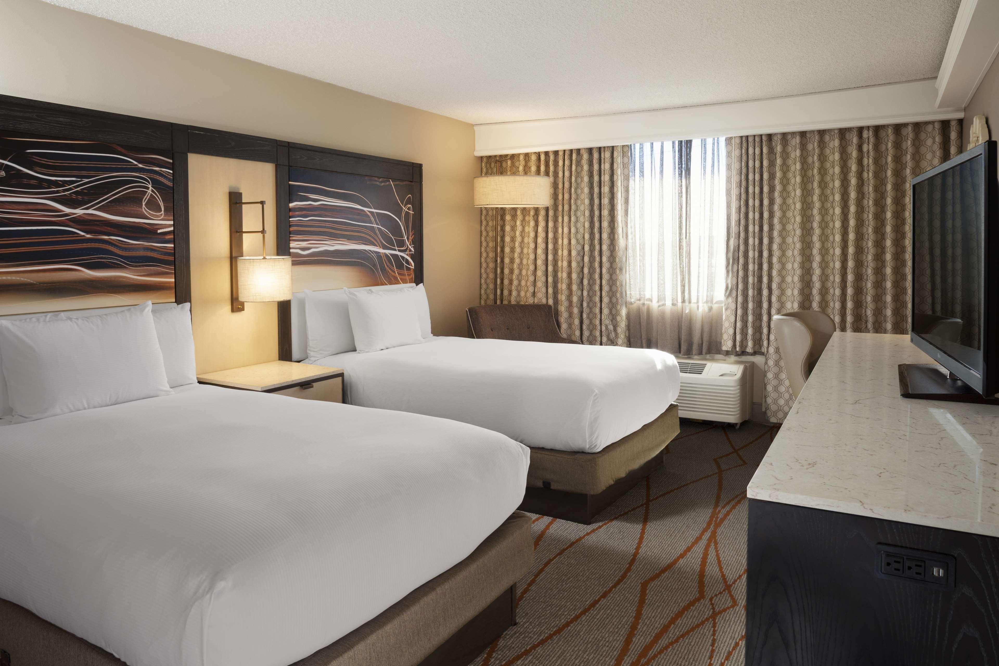 Doubletree By Hilton Denver Central Park Extérieur photo