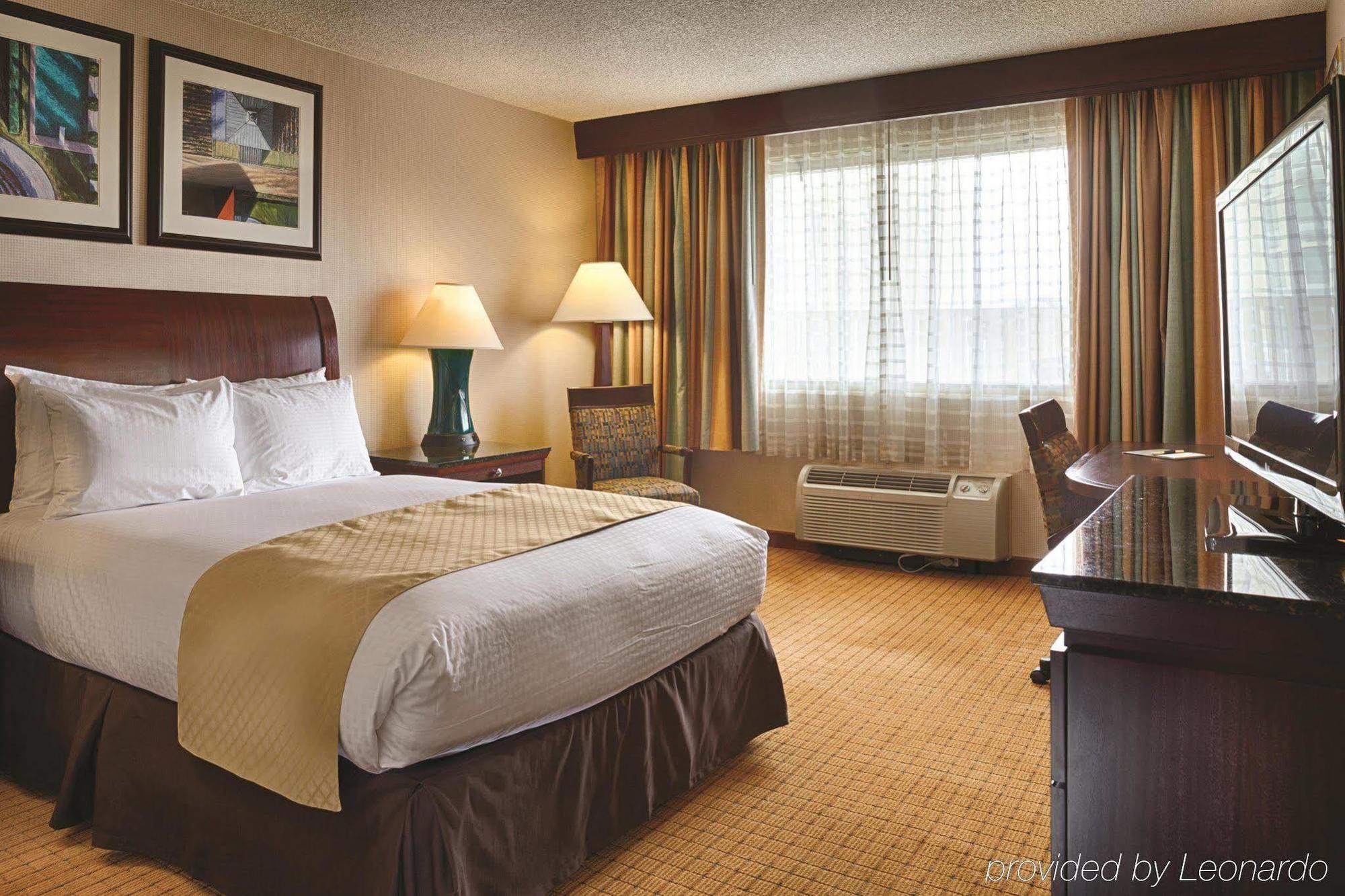 Doubletree By Hilton Denver Central Park Extérieur photo